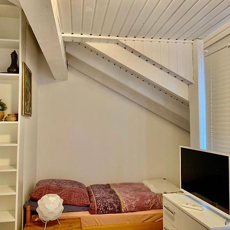 Ruhige Wohnung an der Uni Düsseldorf Exterior foto