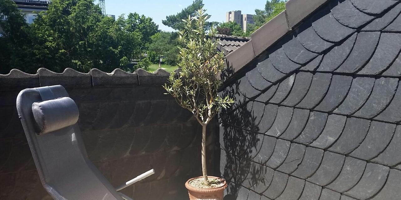 Ruhige Wohnung an der Uni Düsseldorf Exterior foto